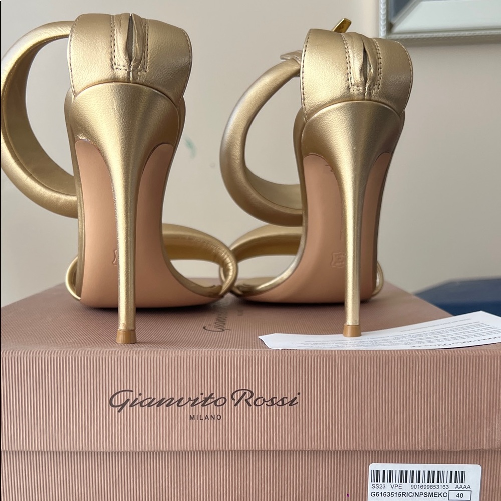Gianvito Rossi Metallic Gold Heels - Picture 4 of 7